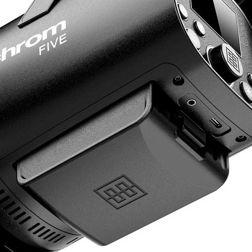 Powerful Li-Ion battery provides 450 flashes at full power.
